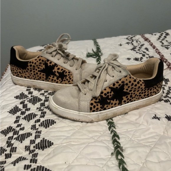 Soda Tan and Black Star Sneakers - Picture 1 of 4